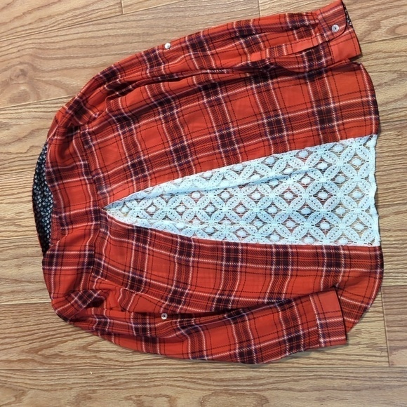 Altar'd State red plaid sheer roll-tab sleeve button-up blouse w/ lace panel, L - Picture 4 of 6